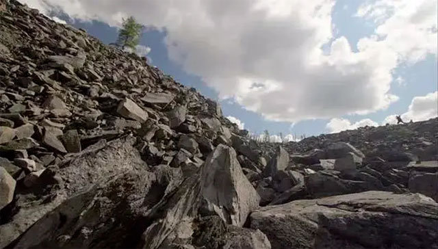 火鹰之巢：世界上最神秘的自然奇观之一