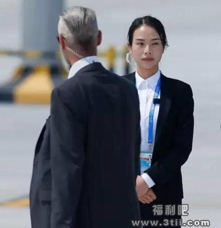 G20峰会女保镖舒心意外走红 气场无与伦比