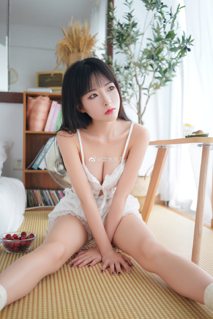 清水由乃 S9里面最让人心动的美女主播