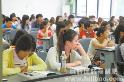 学院女生占87%真幸福 学生陪酒学校被撤活该