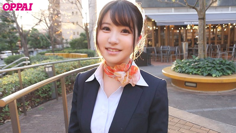 PPPD-909：头等舱美艳空姐“菜月るい”用H罩杯神尻服务客人制服嘿咻。