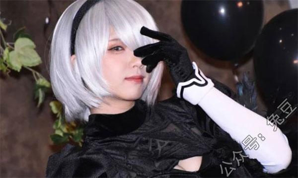 日本美女COSER Enako发推称年收入超5000万日元