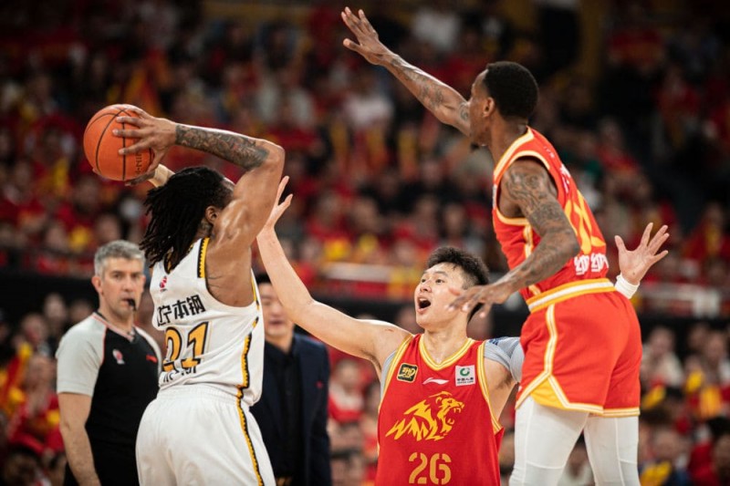 CBA总决赛前瞻：辽粤大战再起，热度与胜负如何拆解？